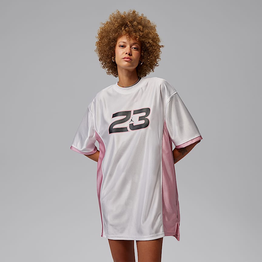 Nike Sportswear Women's Oversized Short-Sleeve Graphic Jersey
